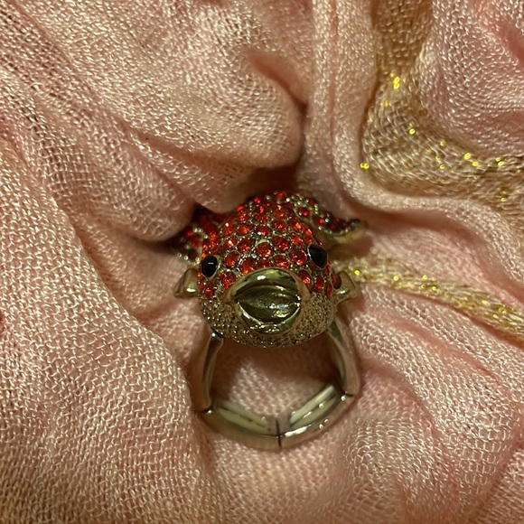 Silver and Gold Fish Rings - Picture 6 of 13